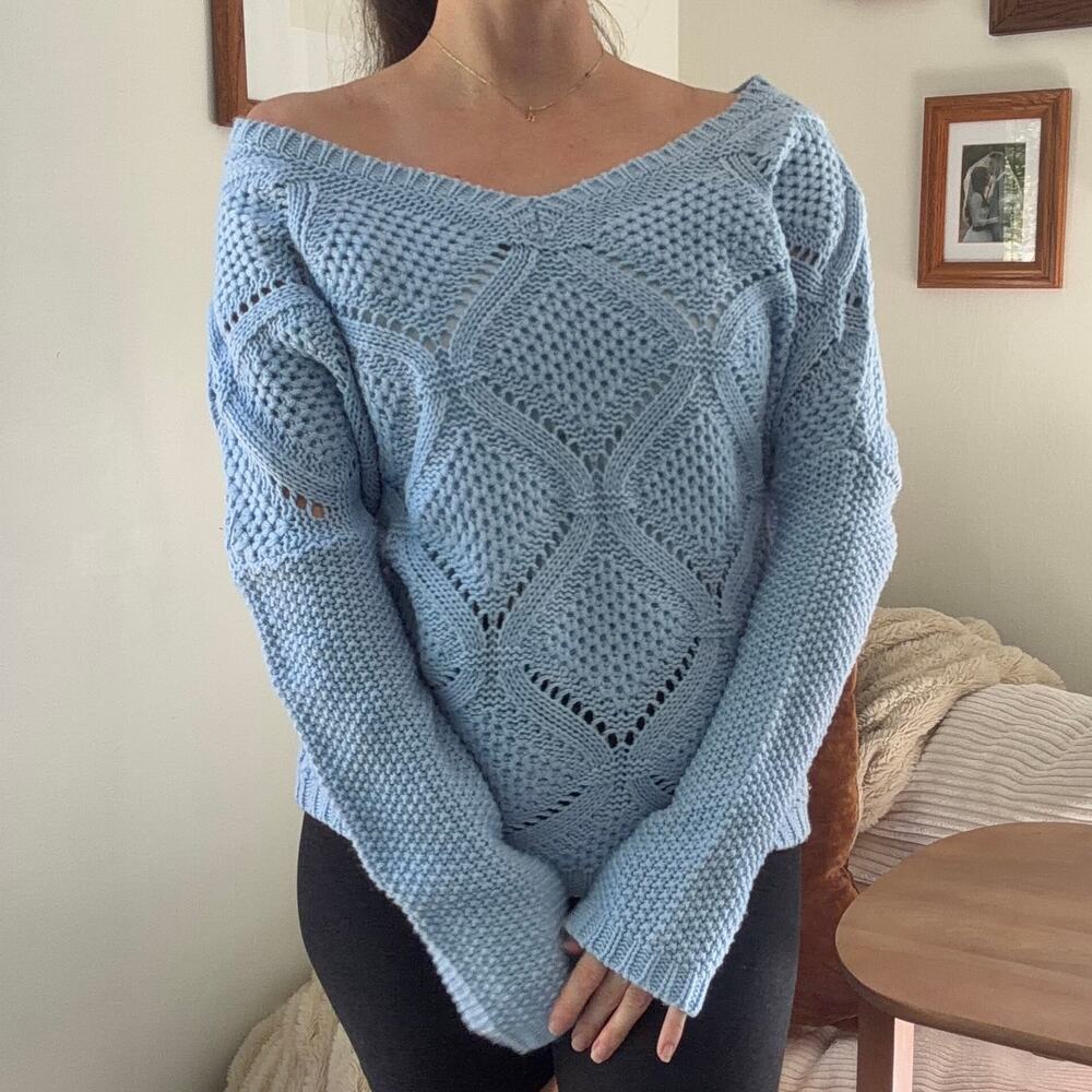 BB Dakata Light Blue V-neck Sweater Textured Diamond Pattern Open-knit Size S